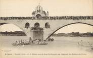 84 Vaucluse CPA FRANCE 84 " Avignon, Grandes Joutes sur le Rhône sous le Pont Bénezet" / JOUTES