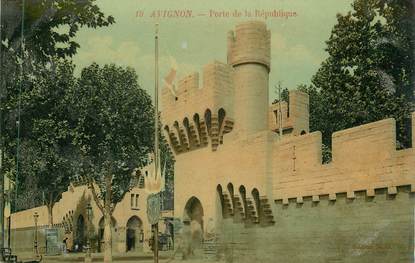 CPA FRANCE 84 " Avignon, Porte de la République"