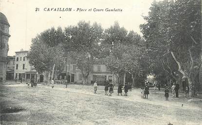 CPA FRANCE 84 "Cavaillon, Place et Cours Gambetta"