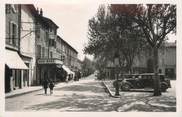 84 Vaucluse CPSM FRANCE 84 "Pertuis, Cours de la République et Place Jean Jaurès"