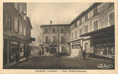 CPA FRANCE 84 " Valréas, Place Waldeck Rousseau"