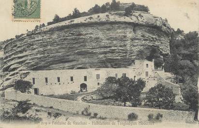 CPA FRANCE 84 " Fontaine de Vaucluse, Habitations troglodytes modernes"