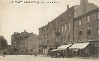 CPA FRANCE 69 " Ste Foy les Lyon, La place"