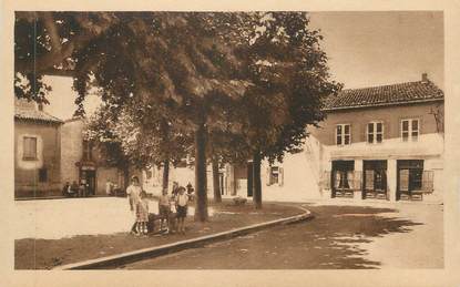 CPA FRANCE 69 " St Laurent d'Agny, Place publique"