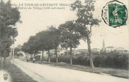 CPA FRANCE 69 " La Tour de Salvagny, Entrée du village"