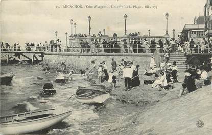 / CPA FRANCE 33 "Arcachon, côte d'argent, un coin de la plage"