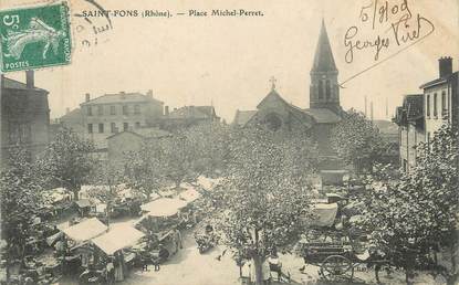 CPA FRANCE 69 " St Fons, La Place Michel Perret"