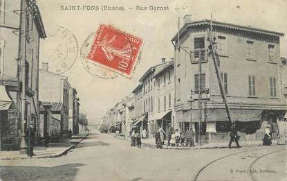 CPA FRANCE 69 " St Fons, La Rue Carnot"