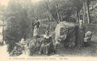 CPA FRANCE 29 " Pont Aven, Le grand rocher au Bois d'Amour"