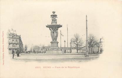 CPA FRANCE 51 " Reims, Place de la République"