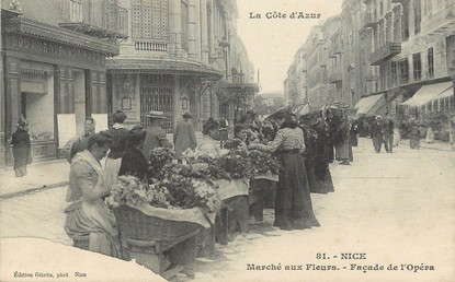 / CPA FRANCE 06 "Nice, marché aux fleurs, façade de l'opéra"