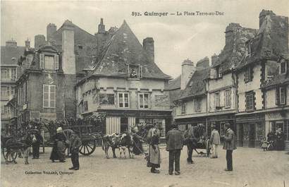 CPA FRANCE 29 " Quimper, La Place Terre au Duc"