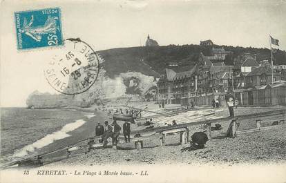 CPA FRANCE 76 "Etretat, La plage à marée basse"