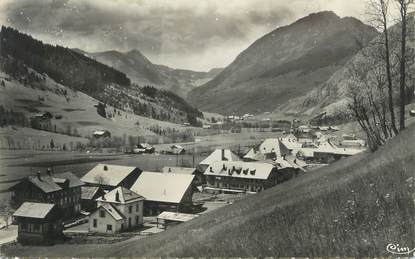 CPSM FRANCE 74 " La Chapelle d'Abondance, Vue générale et la vallée"