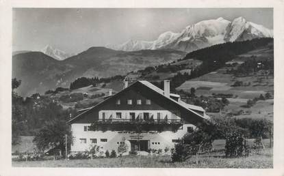 CPSM FRANCE 74 " Combloux, Le chalet des Etudiants et le Mont Blanc"