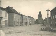 42 Loire CPA FRANCE 42 " Vivans, Vue de la grande place et l'église"