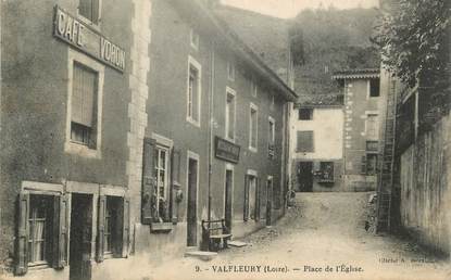 CPA FRANCE 42 " Valfleury, Place de l'église"