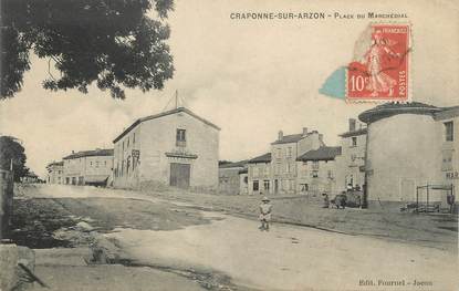 CPA FRANCE 43 " Craponne sur Arzon, Place du Marchédial"