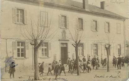 CARTE PHOTO FRANCE 43 " Paulhaguet, Cour de récréation"