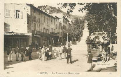 CPA FRANCE 83 "Hyères, Place de Massillon"