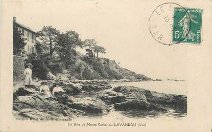 CPA FRANCE 83 "Le Lavandou, La Baie de Monte Carlo"