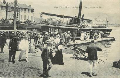 CPA FRANCE 83 "La Seyne sur Mer, L'arrivée des bâteaux"