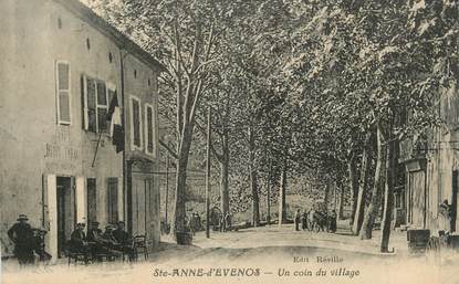 CPA FRANCE 83 "Ste Anne d'Evenos, Un coin du village"