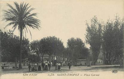 CPA FRANCE 83 " St Tropez, Place Carnot"