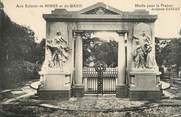 30 Gard CPA FRANCE 30 " Nimes , Le monument aux morts"