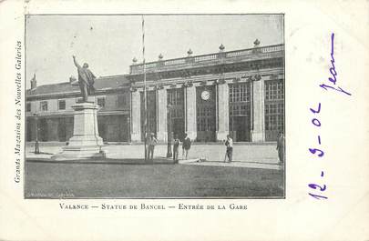 CPA FRANCE 26 "Valence, Statue de Bancel, entrée de la gare" / Ed. J. Céas & Fils