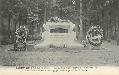 CPA FRANCE 55 "Ligny en Barrois, Le monument aux morts"