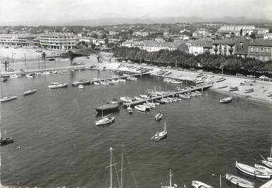 CPSM FRANCE 83 "St Raphaël, Le port"