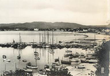 CPSM FRANCE 83 "St Raphaël, Vue sur Fréjus Plage et l'Aviation"