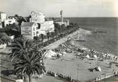 83 Var CPSM FRANCE 83 "St Raphaël, La plage et le Boulevard Félix Martin"