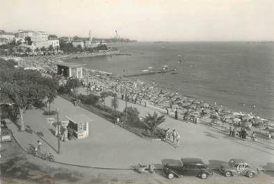 CPSM FRANCE 83 " St Raphaël, La plage"