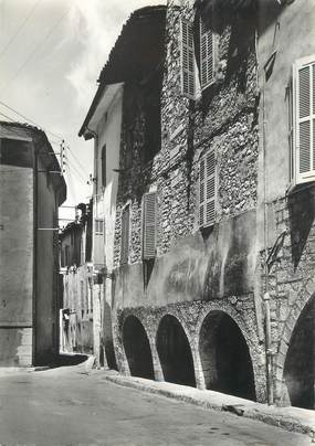 CPSM FRANCE 83 " St Maximin - La Ste Baume, Le Quartier de la Juiverie"