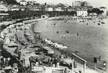 CPSM FRANCE 83 " Ste Maxime sur Mer, Un coin de la plage"