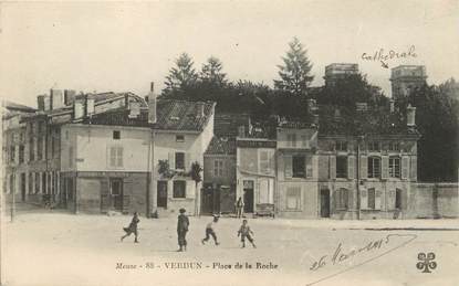 / CPA FRANCE 55 "Verdun, place de la Roche"
