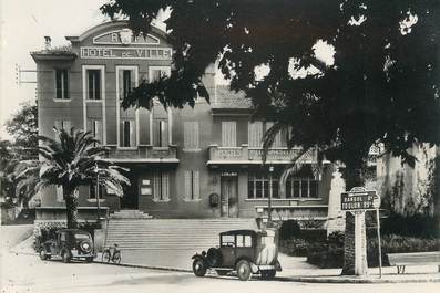 CPSM FRANCE 83 " St Cyr Sur Mer La Madrague, L'Hôtel de Ville"