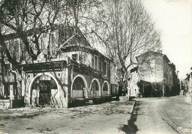 CPSM FRANCE 83 " La Roquebrussanne, L'Hôtel de la Loube et la Grand Rue"