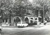 83 Var CPSM FRANCE 83 " La Roquebrussanne, Place de l'Eglise"