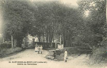 CPA FRANCE 44 " St Etienne de Montluc, Entrée du Perrorteau'