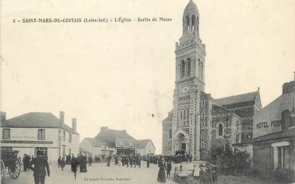 CPA FRANCE 44 " St Mars de Coutais, L'église, sortie de messe"