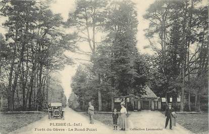 CPA FRANCE 44 " Plessé, Forêt du Gâvre , le rond point"