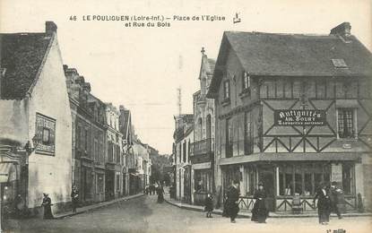 CPA FRANCE 44 " Le Pouliguen, La Place de l'Eglise et Rue du Bois"