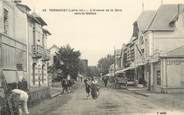 44 Loire Atlantique CPA FRANCE 44 " Pornichet, L'Avenue de la Gare vers la station"