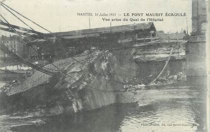 CPA FRANCE 44 " Nantes, Le pont maudit écroulé"