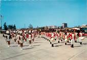 06 Alpe Maritime / CPSM FRANCE 06 "Saint Laurent du Var" / MAJORETTES