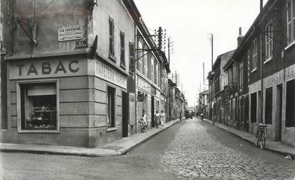 CPSM FRANCE 69 "Pierre Bénite, Rue des Martyrs"