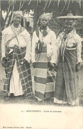 CPA MARTINIQUE "Montsinéry, femmes en costumes"